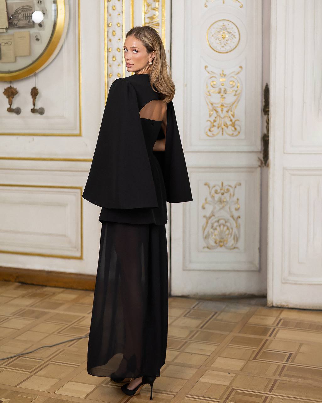Elegant Cape for Women, Statement Cape, Minimalist Layering Piece, Evening Cover Up, Wedding Guest Cape, Formal Outfit Accessory